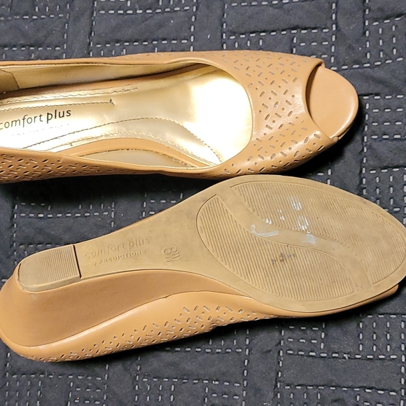 Comfort plus tan plateform heels - Picture 4 of 7